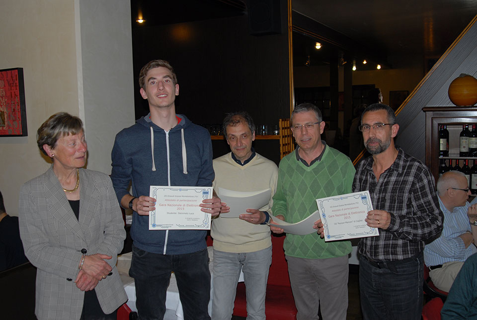 05/05/2015 - cena e consegna attestati