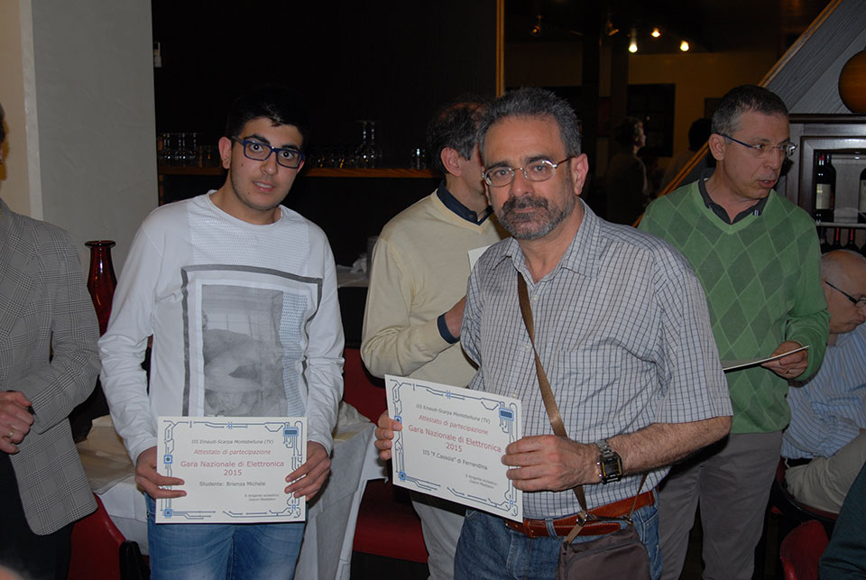 05/05/2015 - cena e consegna attestati