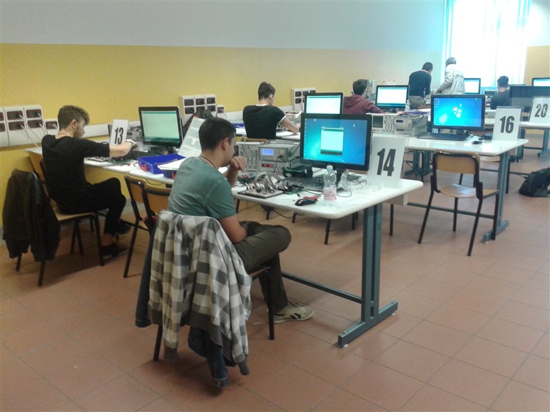 04/05/2016 - visita alla Scuola