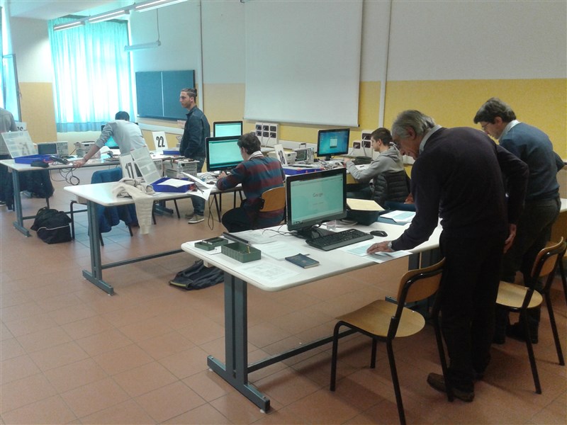04/05/2016 - visita alla Scuola